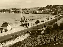 Shore Road in the 1950s in the Virtual Swanage Gallery