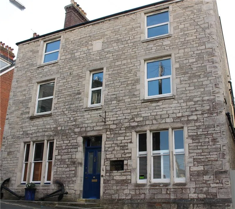 Image of Taunton House Bed and Breakfast