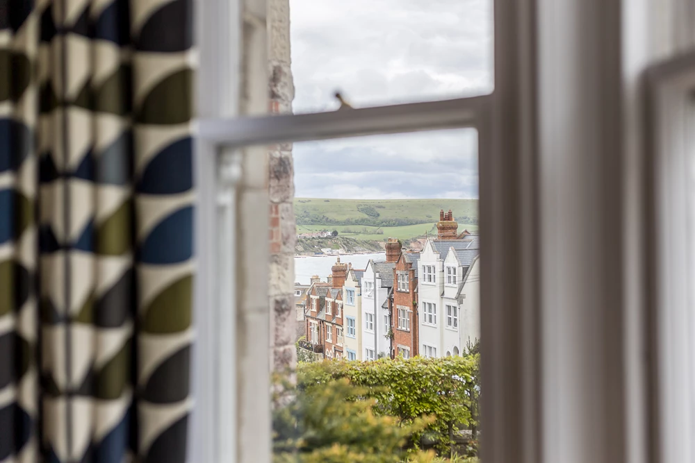 Click to view large photo 1