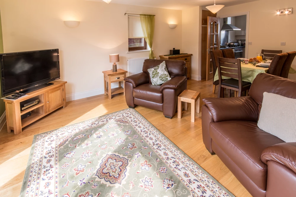 Click to view large photo 3