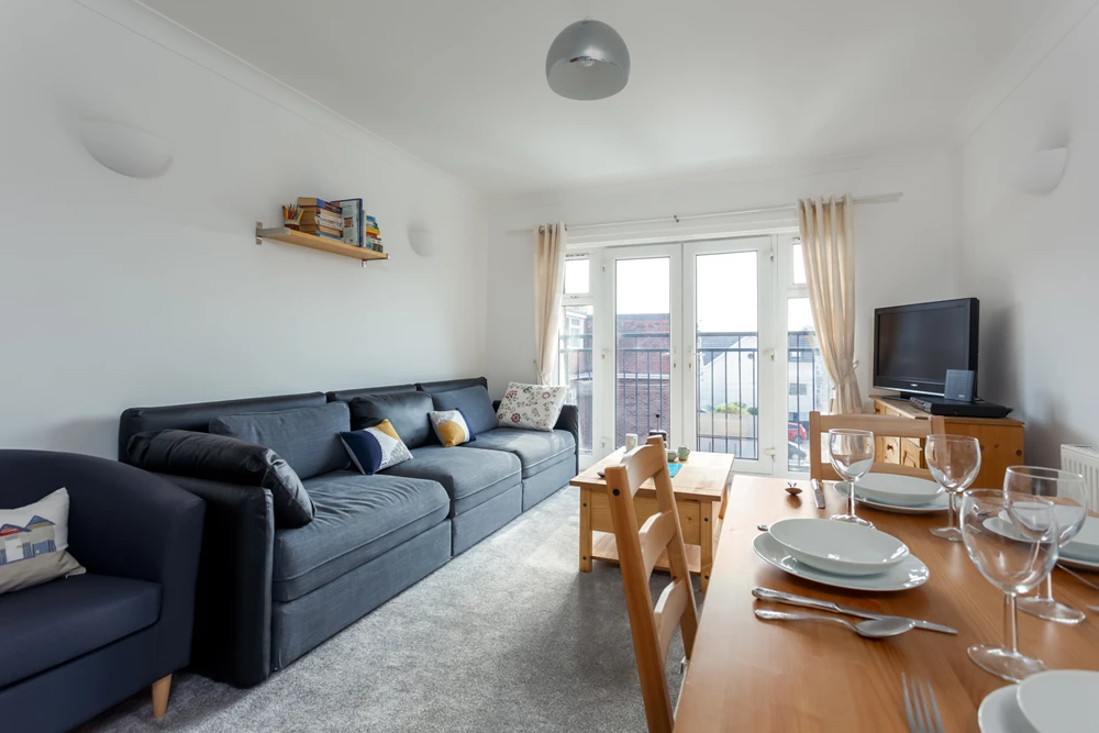 Click to view large photo 2