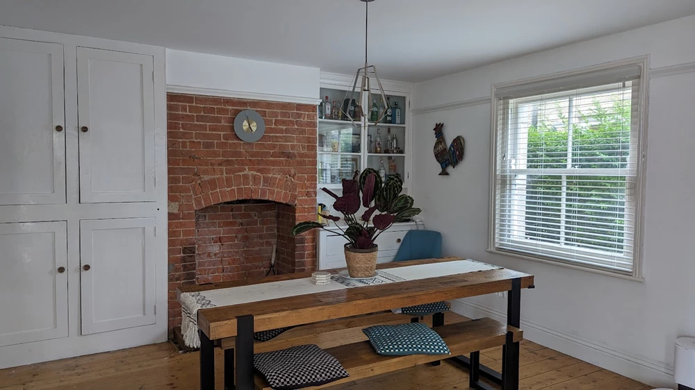 Click to view large photo 1