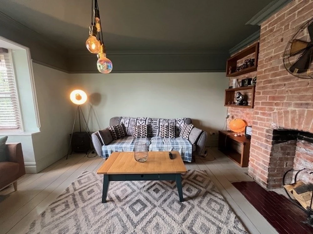 Click to view large photo 2