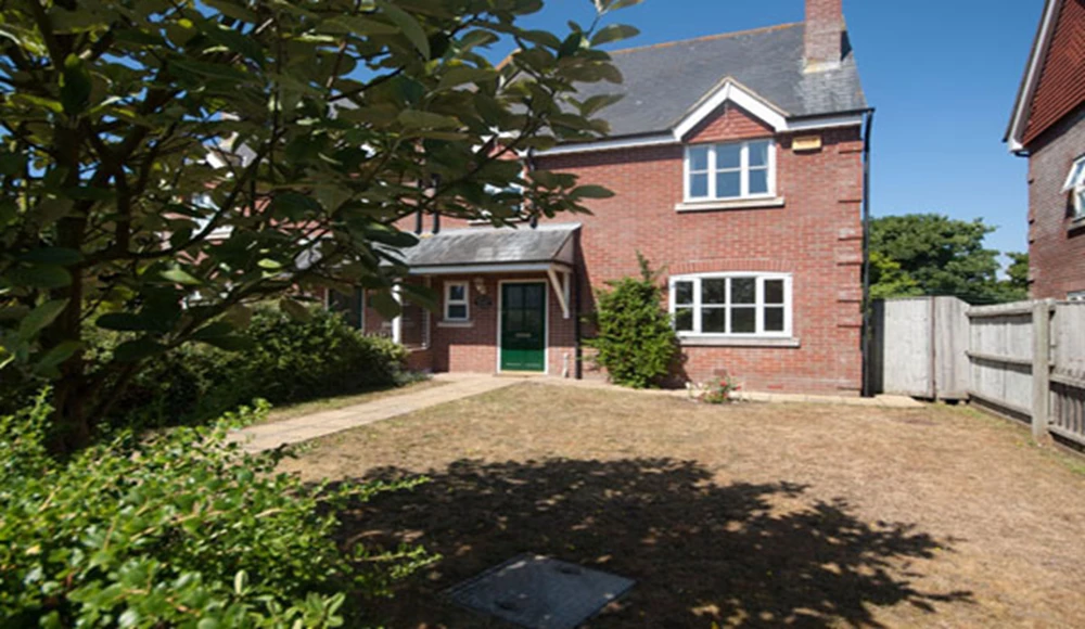 Click to view large photo 2