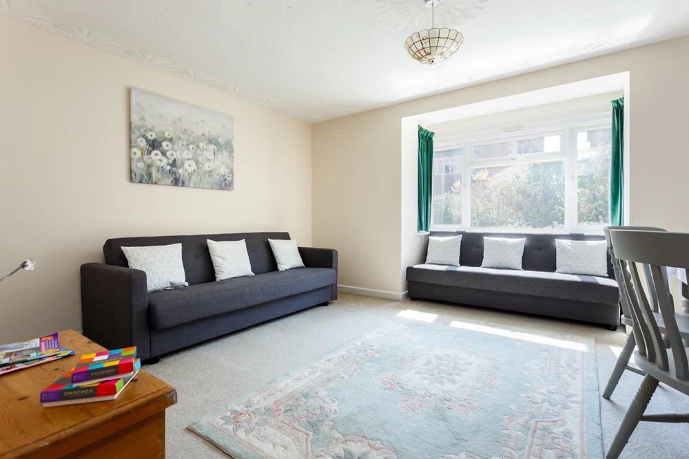 Click to view large photo 0