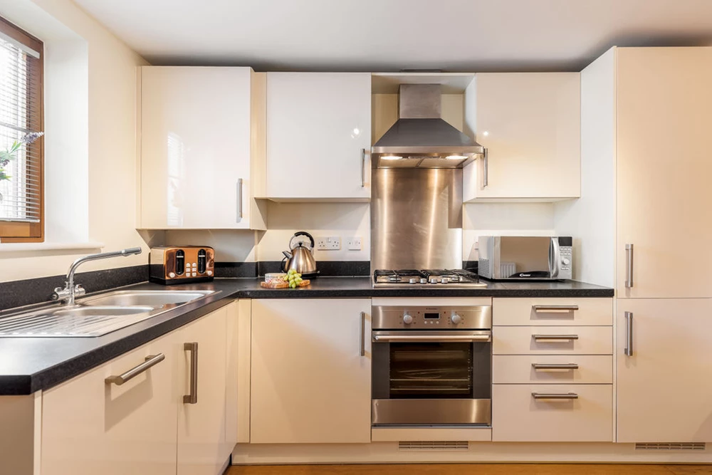 Click to view large photo 6