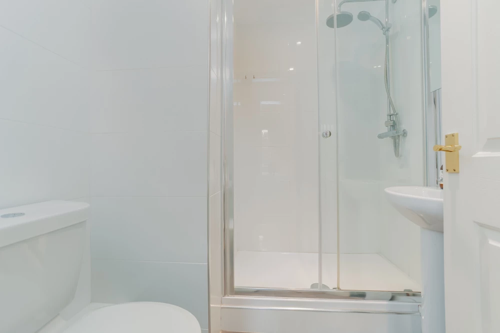 Click to view large photo 4