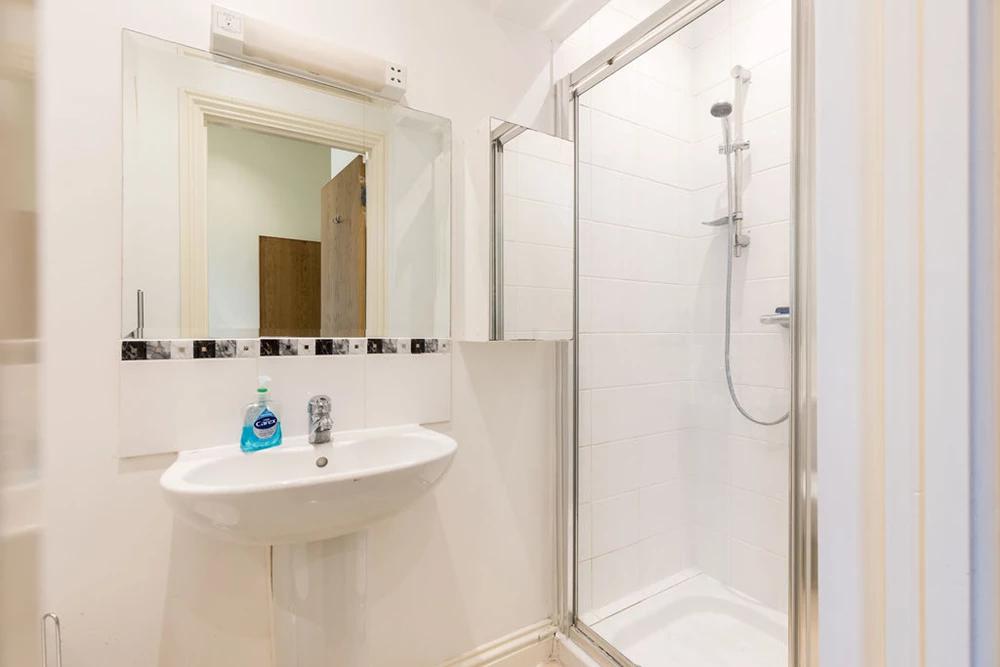 Click to view large photo 0