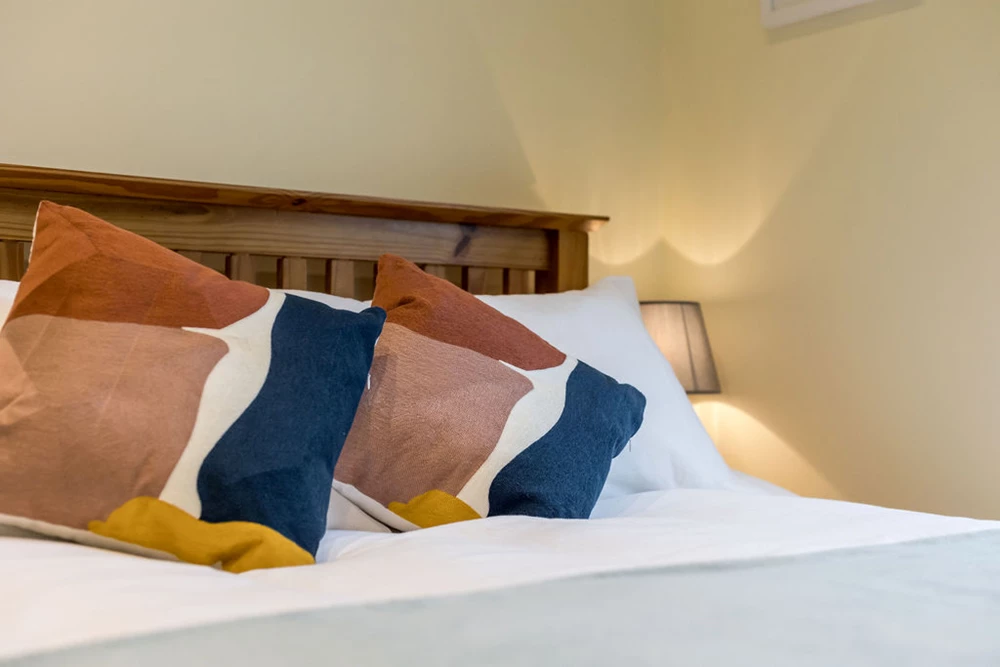 Click to view large photo 2