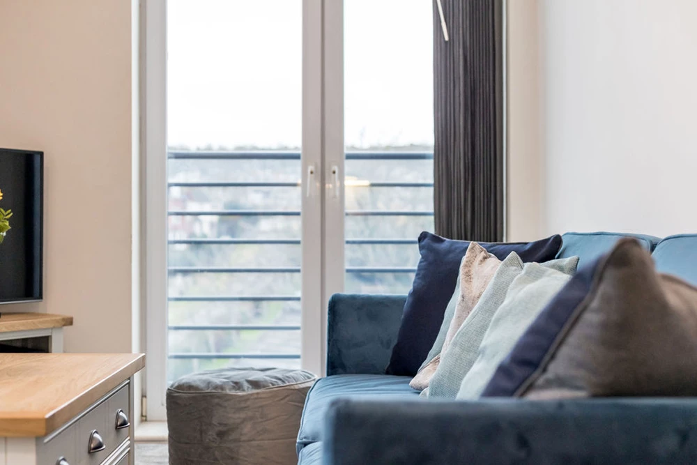 Click to view large photo 4