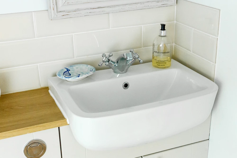 Click to view large photo 0