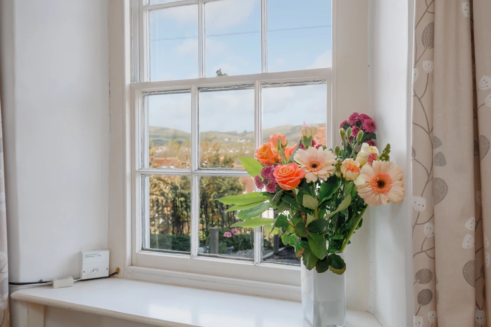 Click to view large photo 0