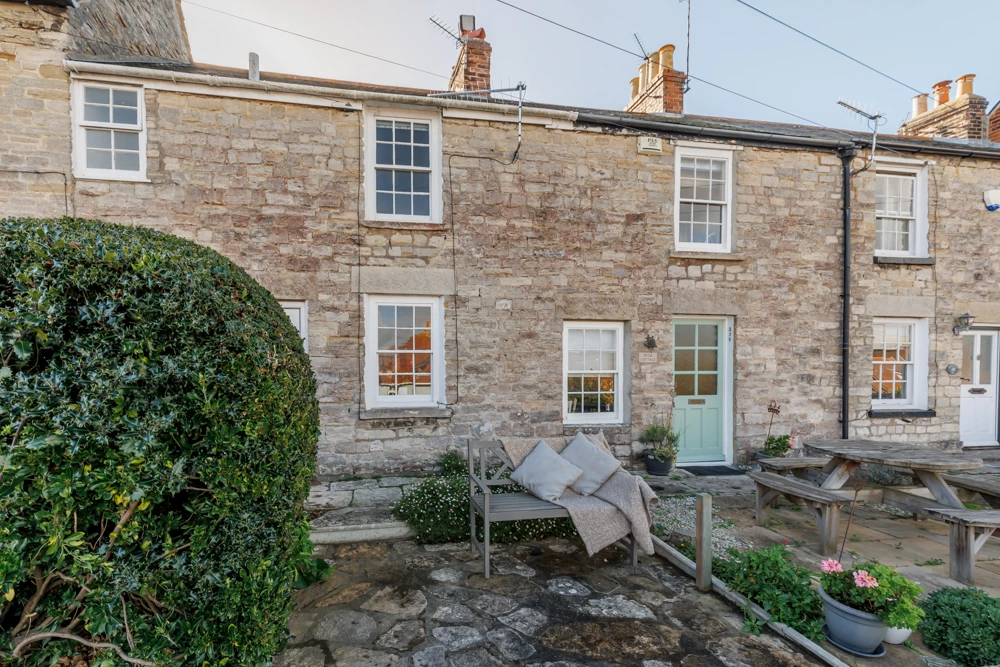 Click to view large photo 6