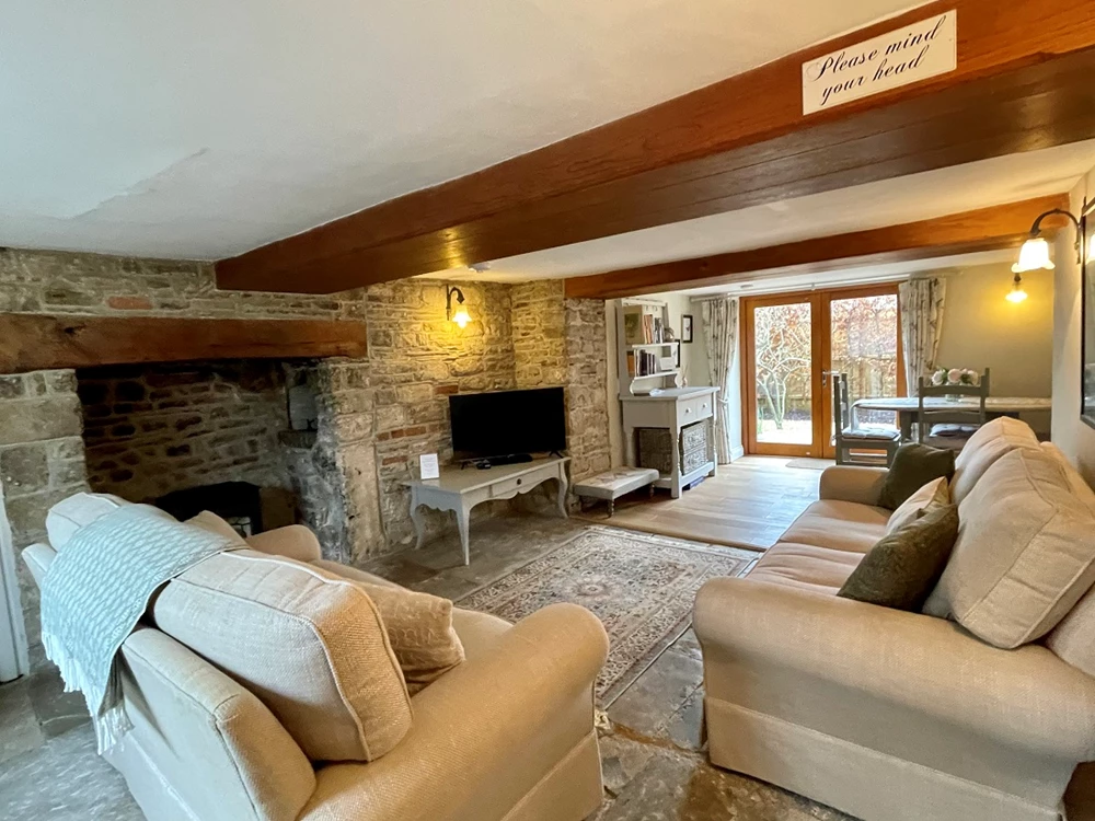 Click to view large photo 1