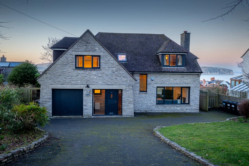 Click to view large photo 2