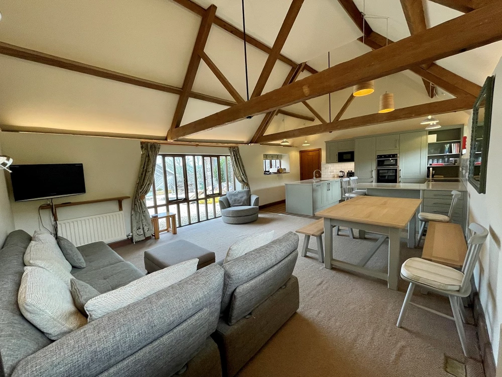 Click to view large photo 11