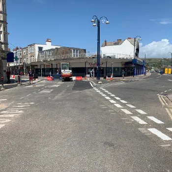 Institute Road and Shore Road traffic Island