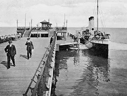 Paddle streamer Brodick Castle at Swanage Pier - Ref: VS2353