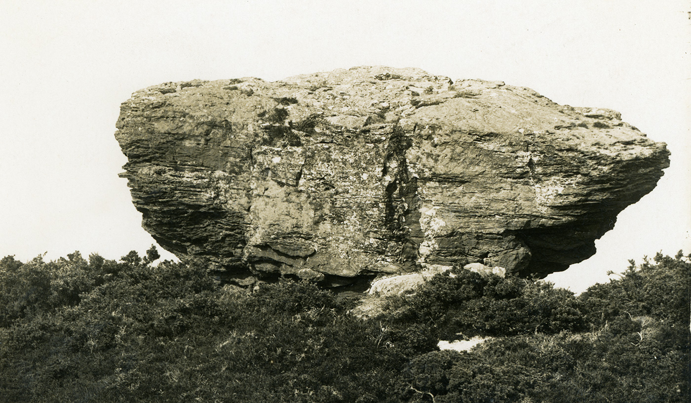 Agglestone Rock before it fell