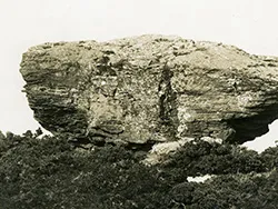 Agglestone Rock before it fell - Ref: VS1948