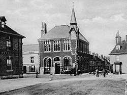 Click to view image Wareham Town Hall and Square - 2231
