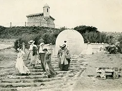 Click to view image Edwardian Ladies at the Globe in Durlston 1908