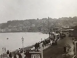 Shore Road and Beach in 1920 - Ref: VS2207