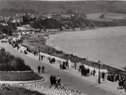 Swanage Promenade in 1923 - Ref: VS2074