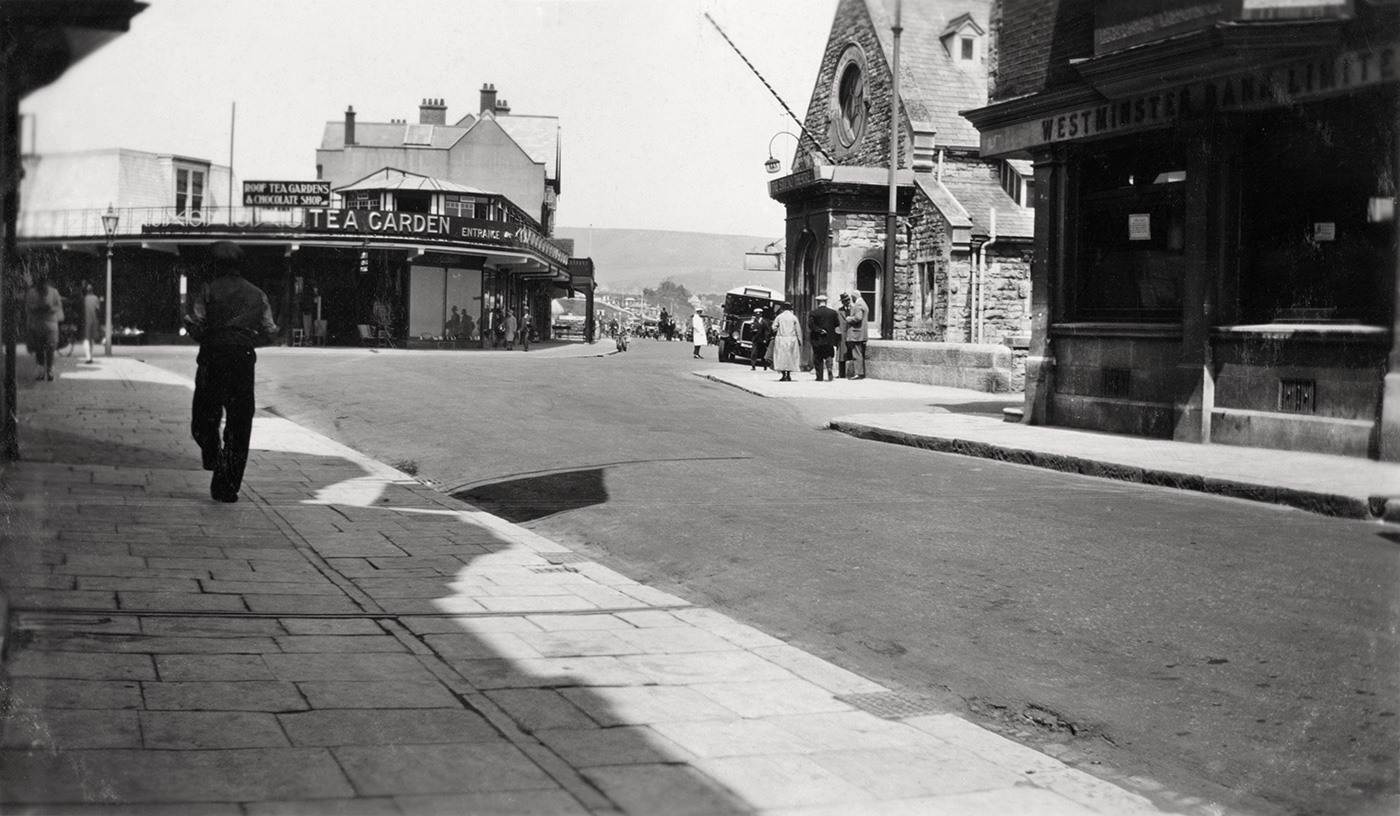 Institute Road looking towards Shore Road in 1929
