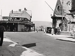 Click to view image Institute Road looking towards Shore Road in 1929