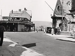 Institute Road looking towards Shore Road in 1929 - Ref: VS2114