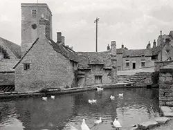 The Millpond and Church at Church Hill - Ref: VS2422