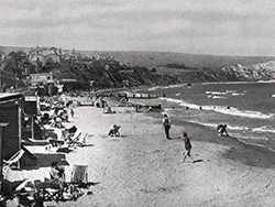 Click to view image Beachhuts and Deckchairs