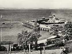 Click to view image The Pier and Bay - 1912