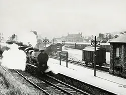 Steam Train leaving Swanage Station - Ref: VS2497