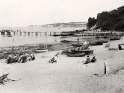 Studland Beach and Boats on Jetty - Ref: VS2094