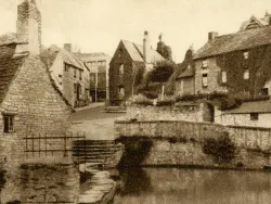 The Mill Pond and Church Hill 1950s - Ref: VS2005