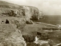 Dancing Ledge 1952 - Ref: VS1940