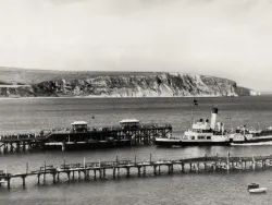 Paddle Steamer Monarch at Swanage Pier - Ref: VS2004