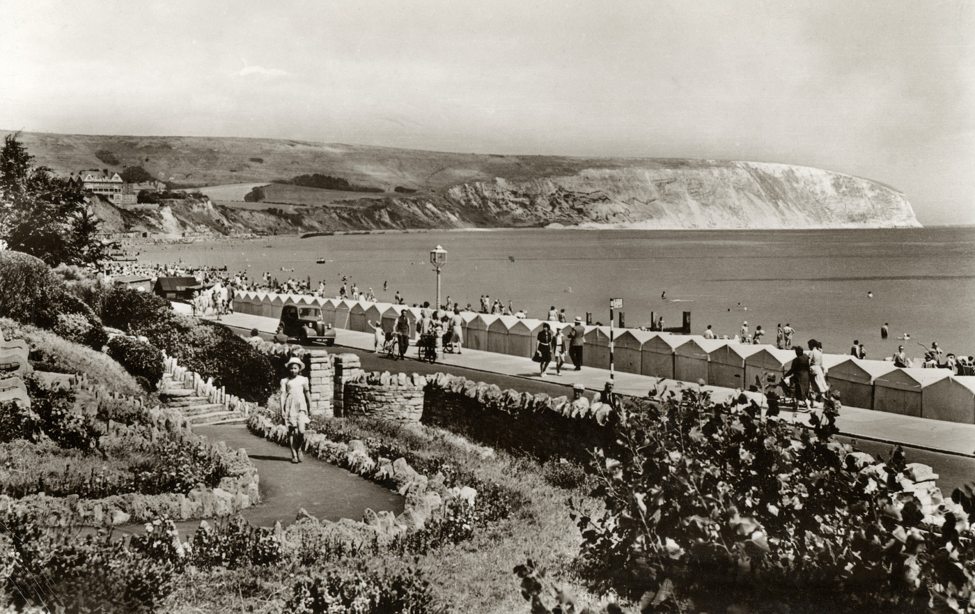 Shore Road and Beach Huts in the 1950s