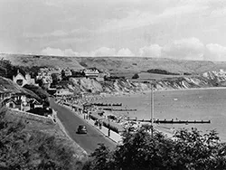 Click to view image Lone car on Shore Road