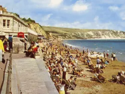 Click to view image Busy Beach at Ocean Bay