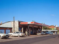 Brook Garage in Kings Road in the Virtual Swanage Gallery