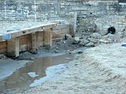 Erosion at the groynes - Ref: VS907