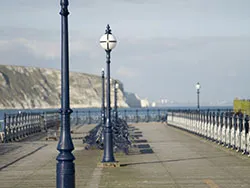 Lighting globes along the Pier - Ref: VS932