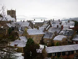 Snowy Corfe Castle Village - Ref: VS1176