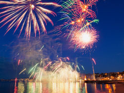 Click to view Fireworks - Ref: 1437