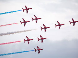 Click to view image Red Arrows - 1454