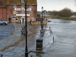 Click to view image Flooding at Wareham Quay