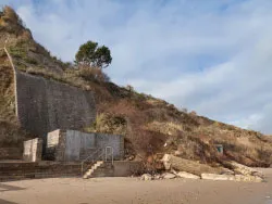 Landslides on Swanage beach - Ref: VS1492